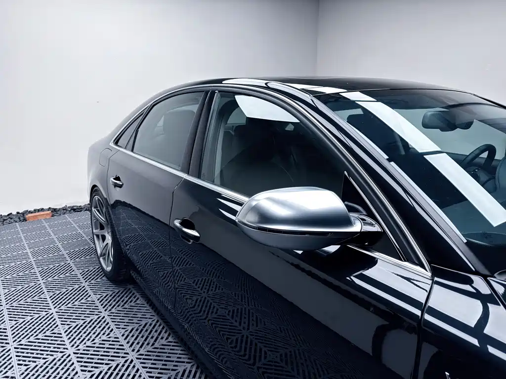 Audi S8 — миниатюра 4
