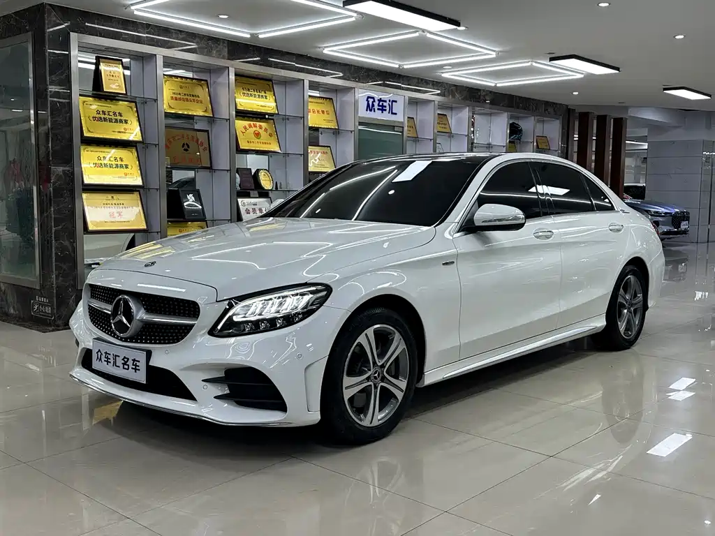 Mercedes-Benz C-Class 2020