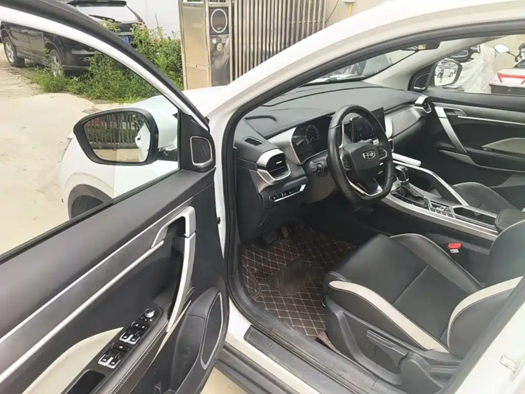 Geely Binyue — миниатюра 16