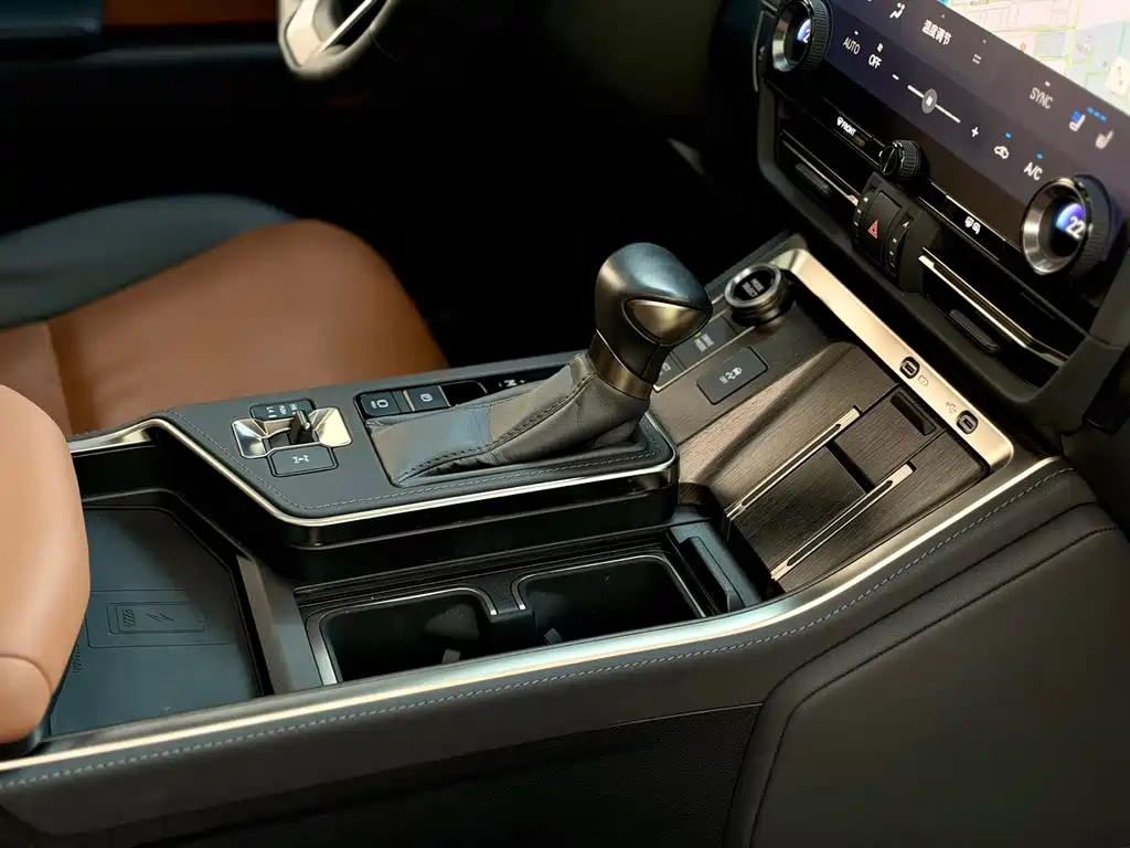 Lexus GX — миниатюра 14