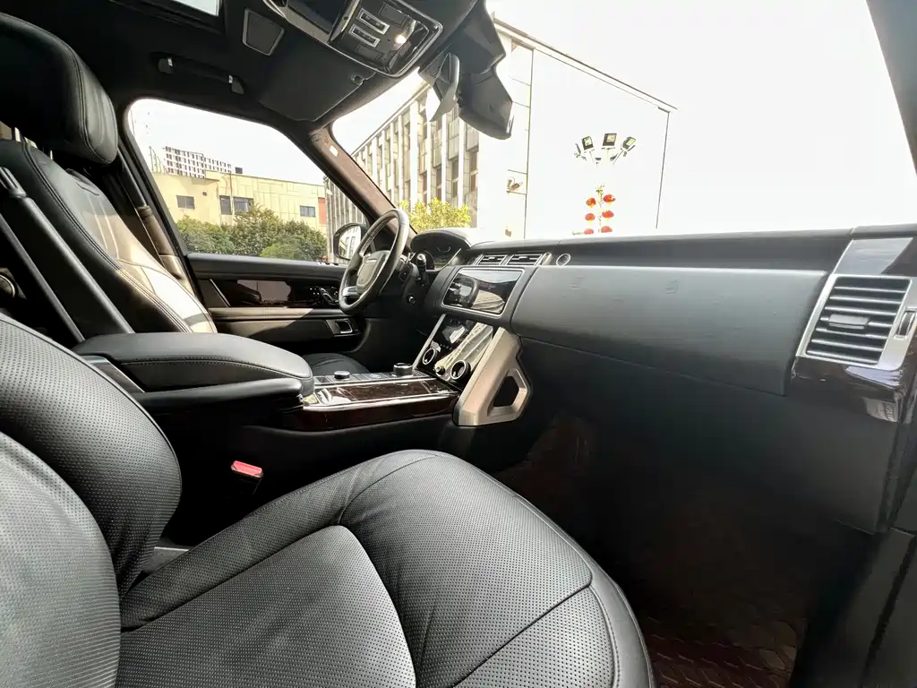 Land Rover Range Rover — миниатюра 40