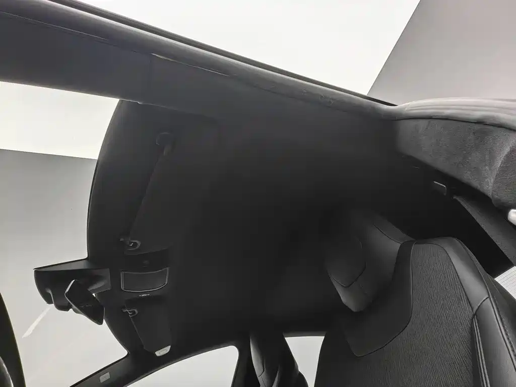 Tesla Model S — миниатюра 14
