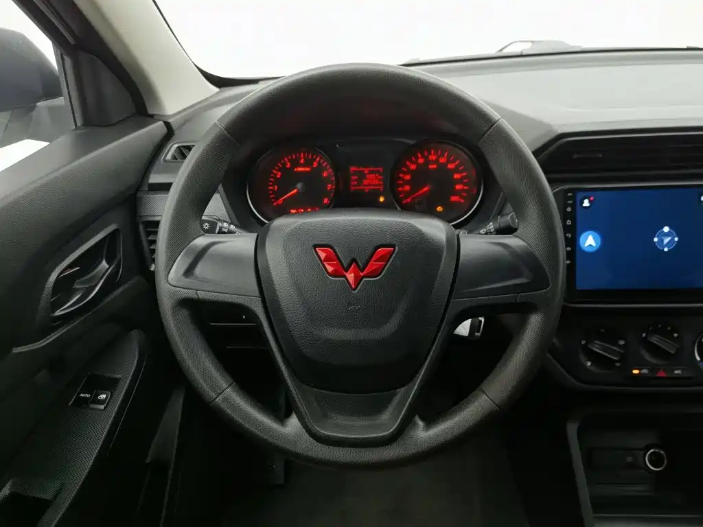 Wuling Hongguang — миниатюра 11