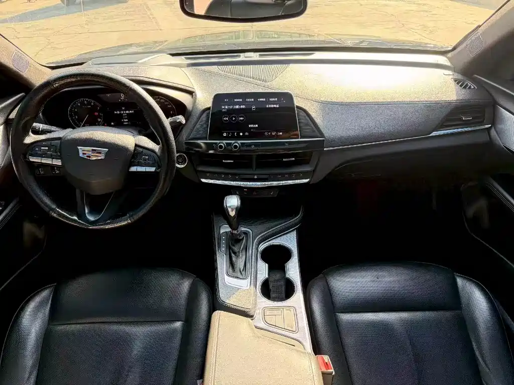 Cadillac CT4 — миниатюра 5