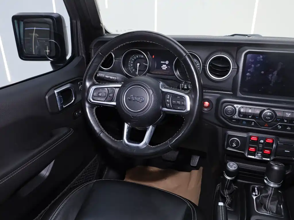 Jeep Wrangler PHEV — миниатюра 28