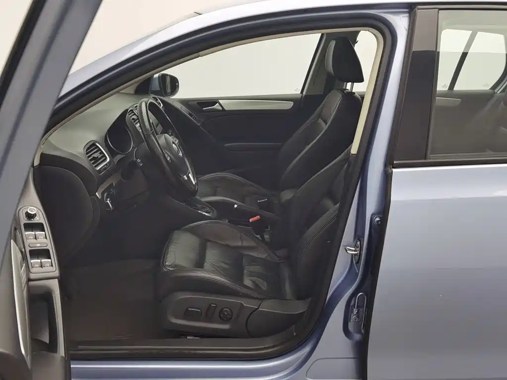 Volkswagen Golf — миниатюра 10