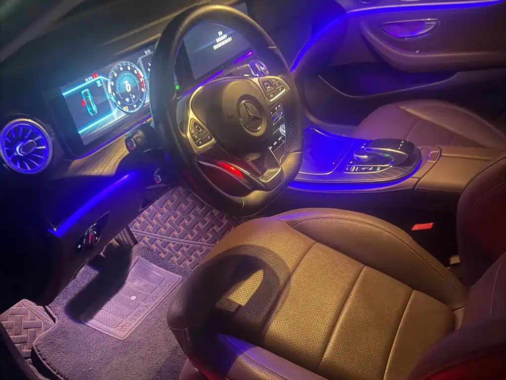 Mercedes-Benz E-Class — миниатюра 11