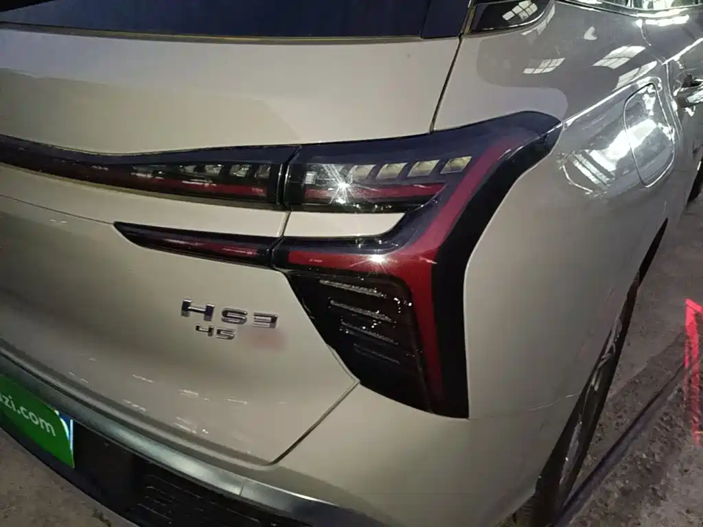 Hongqi Hongqi HS3 — миниатюра 8