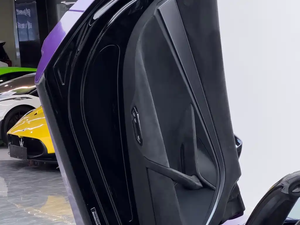 McLaren 720S — миниатюра 17