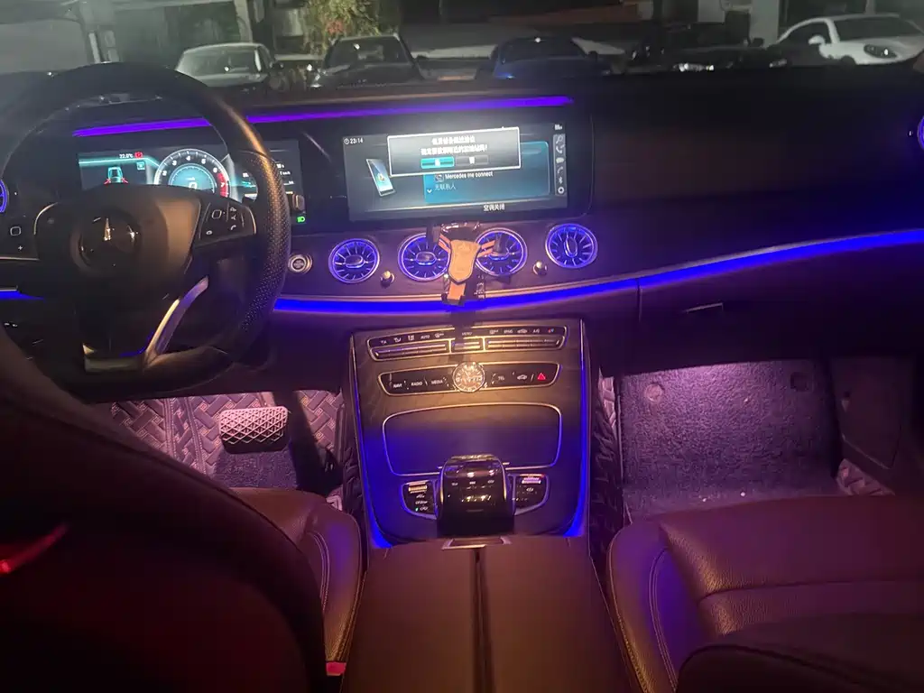 Mercedes-Benz E-Class — миниатюра 16