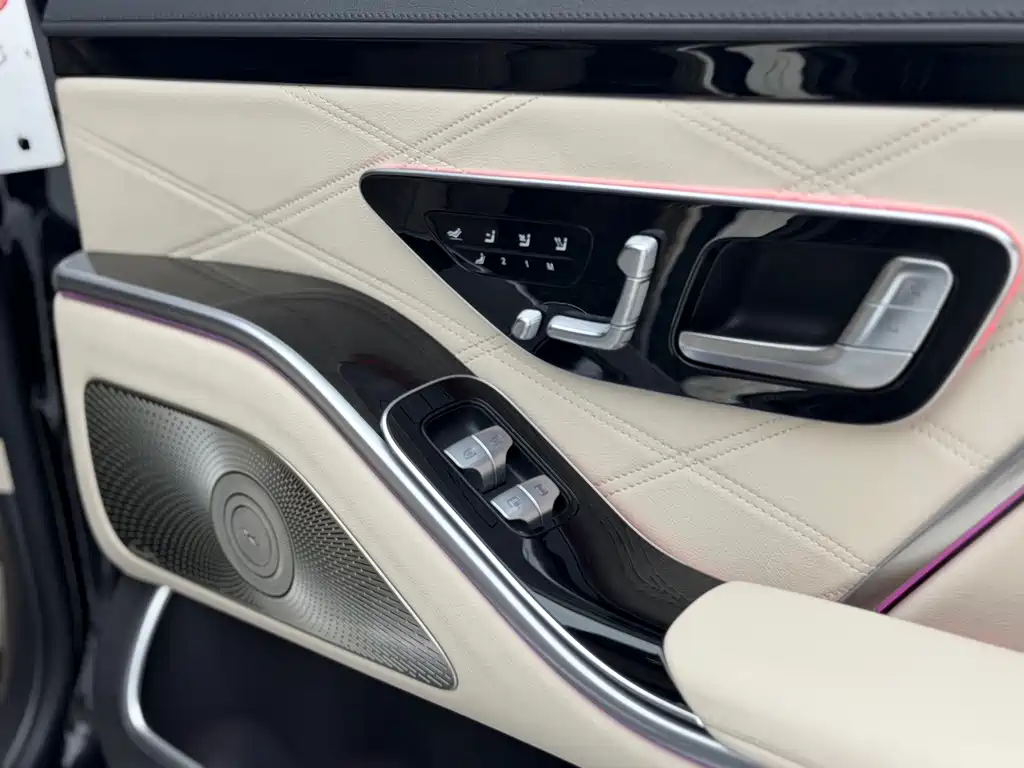 Mercedes-Benz S-Class — миниатюра 9