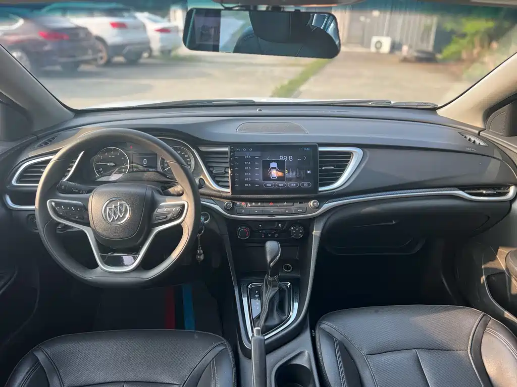 Buick Excelle — миниатюра 7
