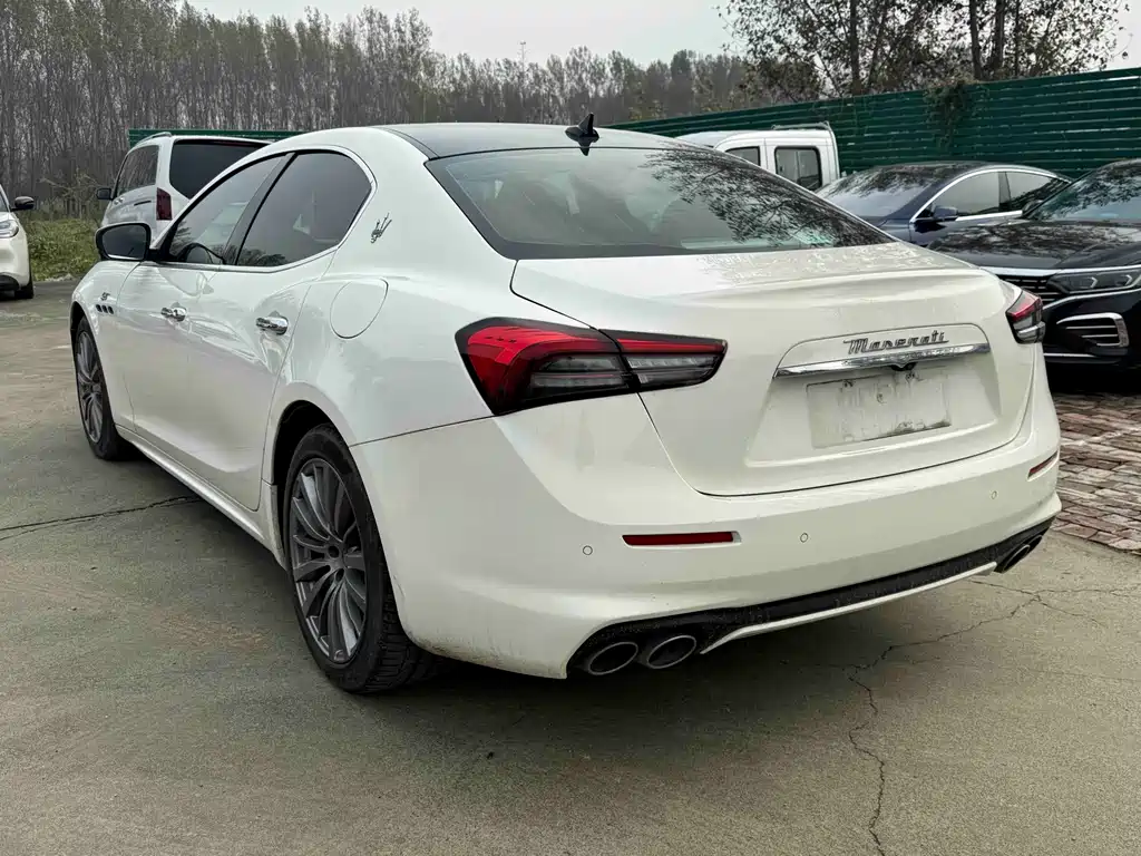 Maserati Ghibli — миниатюра 4