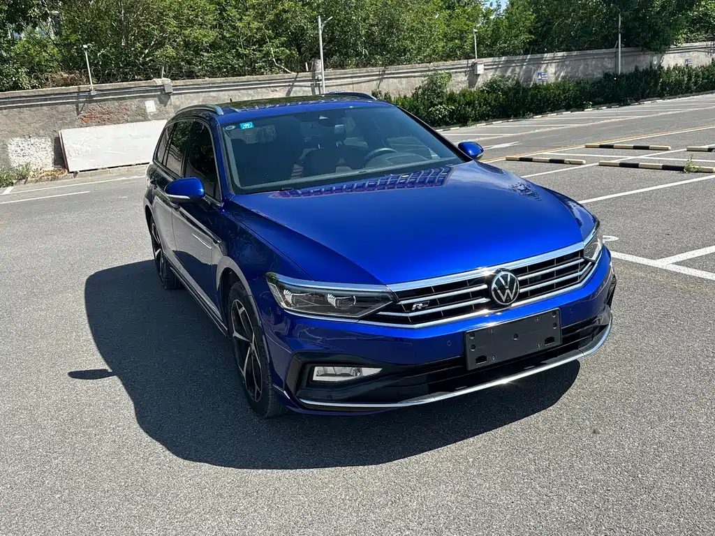 Volkswagen Passat Variant 2021 2.0T