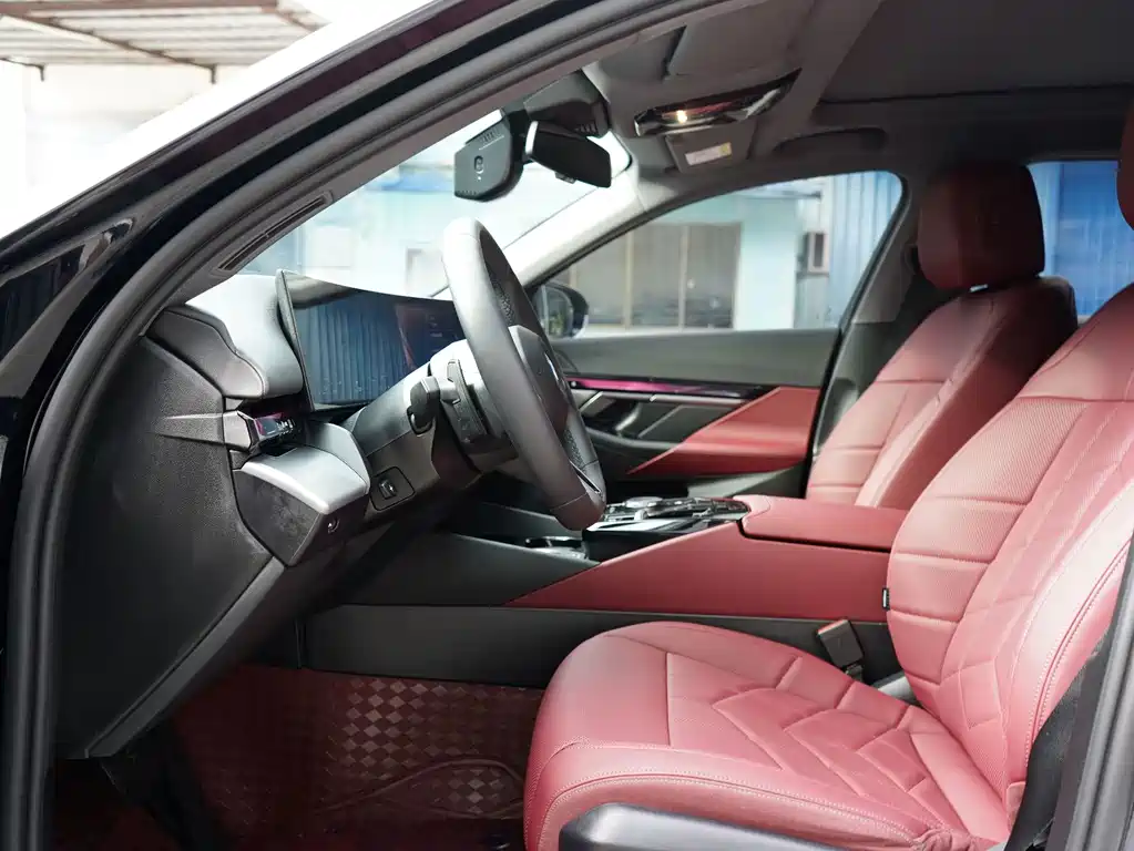 BMW 5 Series — миниатюра 6