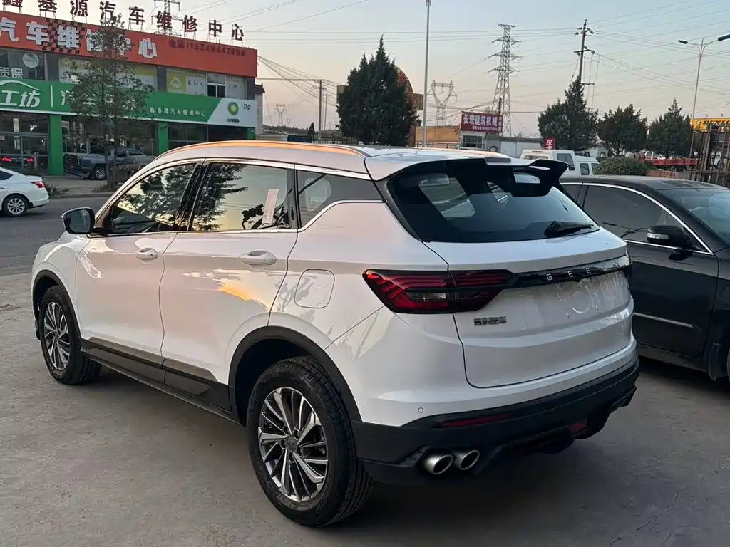 Geely Binyue — миниатюра 6