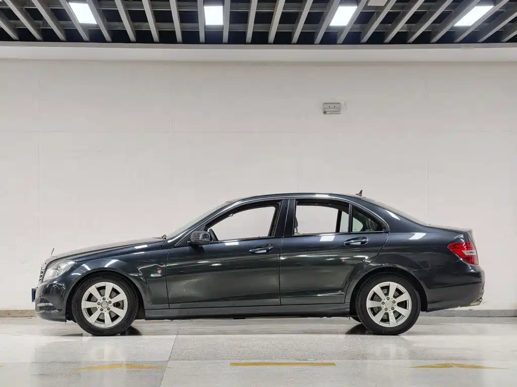 Mercedes-Benz C-Class — миниатюра 10