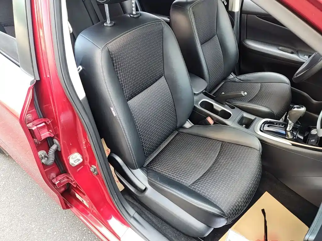Nissan Tiida — миниатюра 25