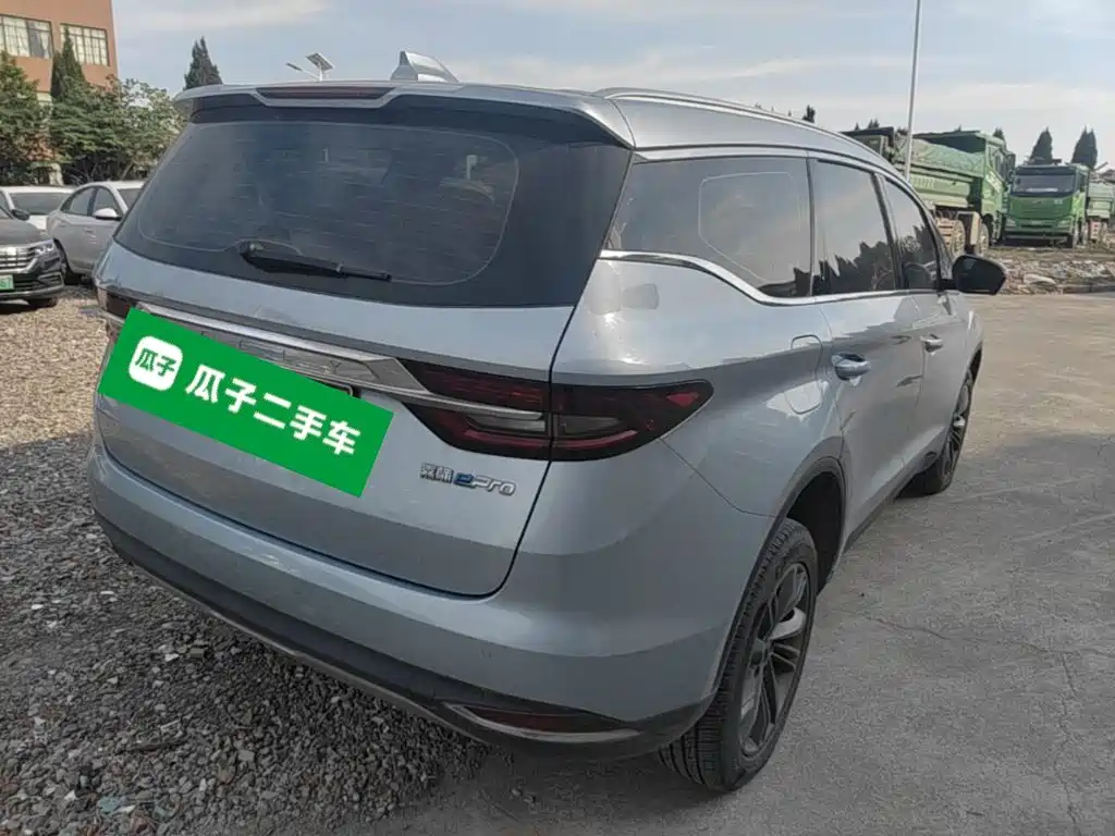Geely Jia Ji New Energy — миниатюра 7