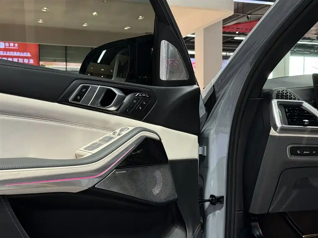 BMW X7 M60i 2023 xDrive M60i