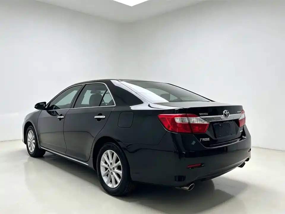 Toyota Camry 2012 2.5G Luxury