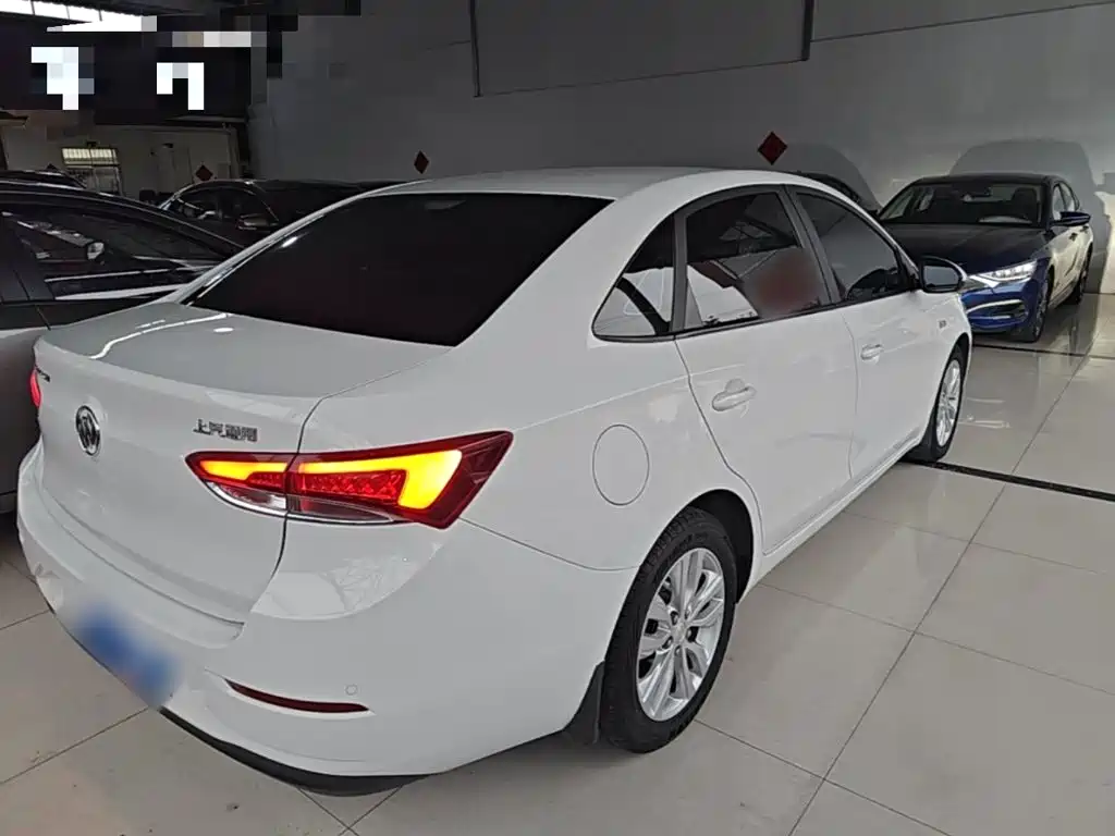 Buick Excelle — миниатюра 7