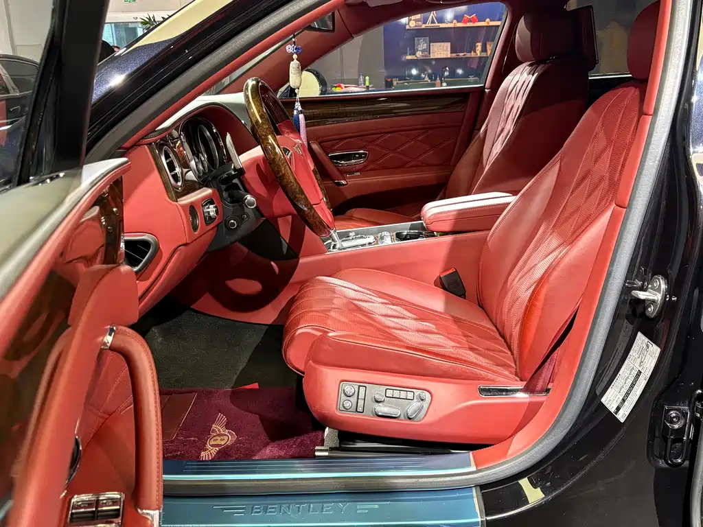 Bentley Flying Spur — миниатюра 9