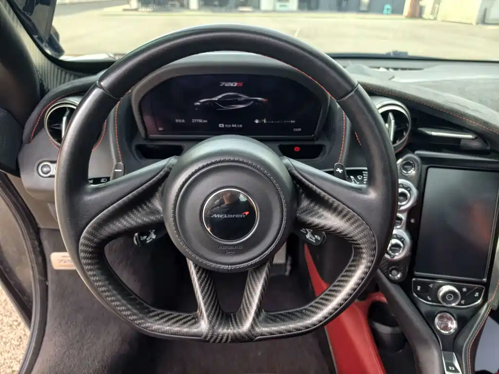 McLaren 720S — миниатюра 6