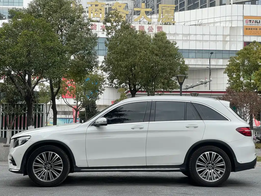 Mercedes-Benz GLC 2017 GLC 260 4MATIC