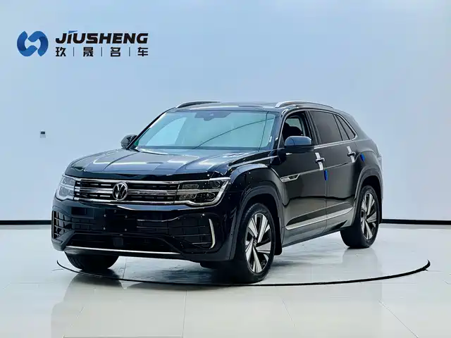 VOLKSWAGEN TOURANG 2024