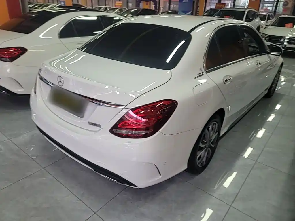 Mercedes-Benz C-Class — миниатюра 7