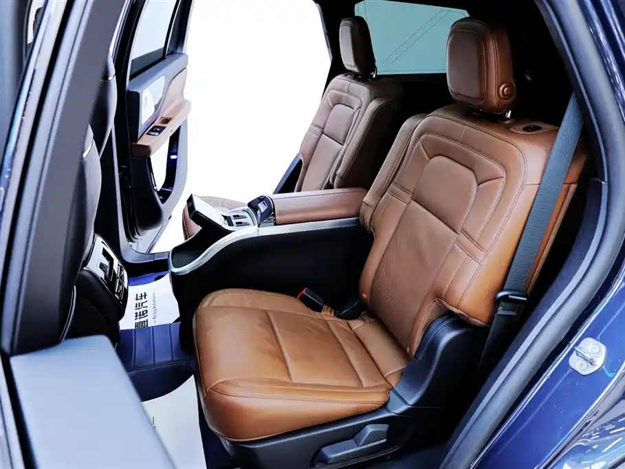 Lincoln Aviator — фотографии объявления, Фото 30