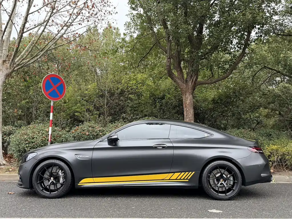 MERCEDES-BENZ C CLASS AMG