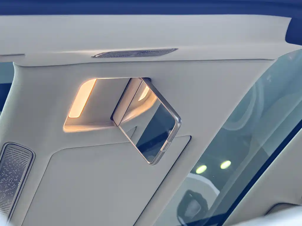 NIO ES8 — миниатюра 20