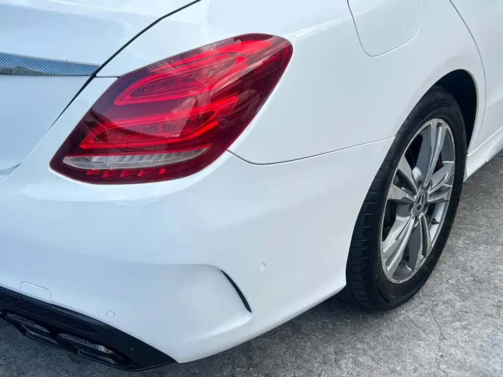 Mercedes-Benz C-Class — миниатюра 10