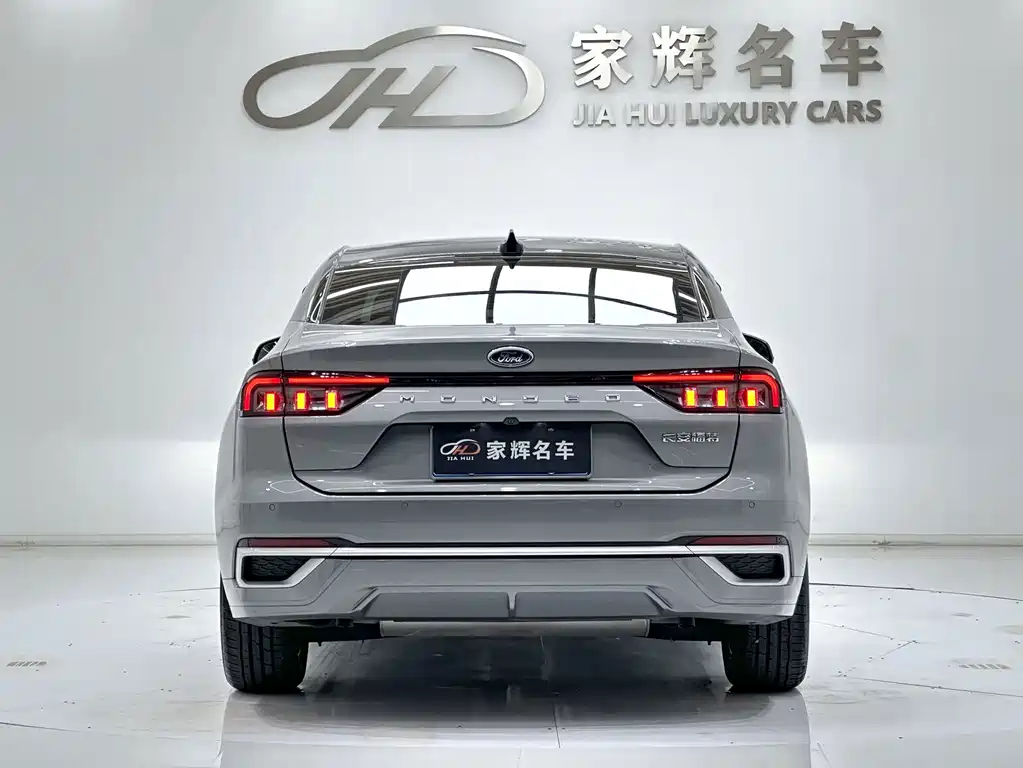 Ford Mondeo — миниатюра 6