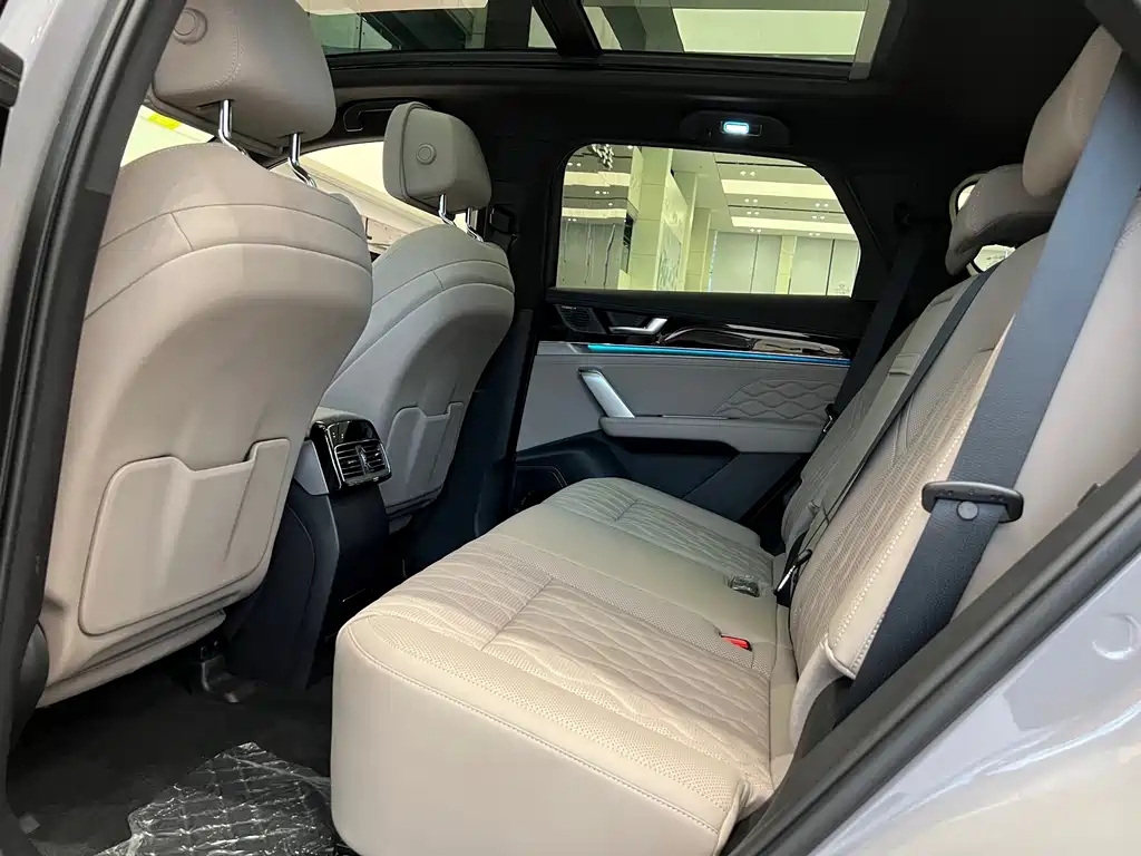 BYD Tang New Energy — миниатюра 7
