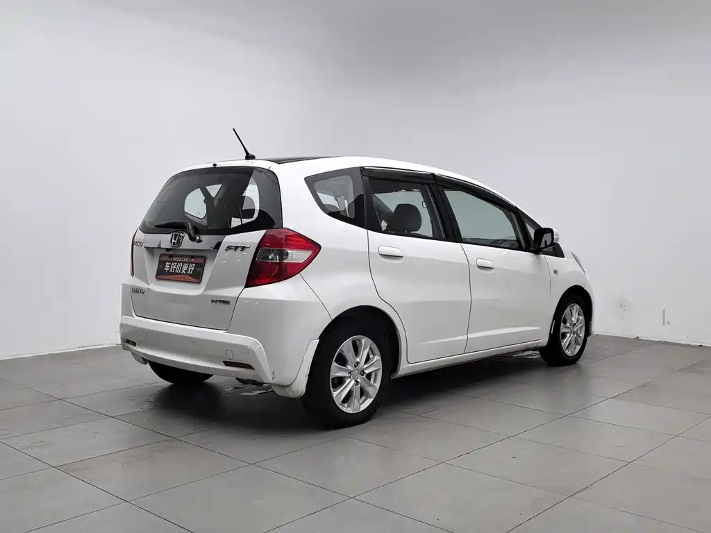 Honda Fit — миниатюра 2
