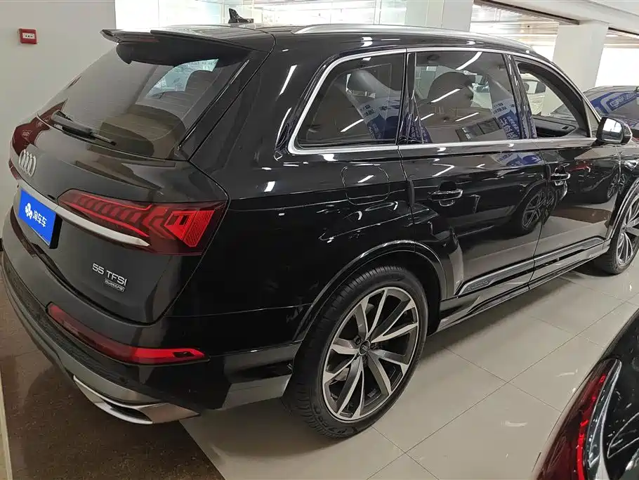 Audi Q7 2023 55 TFSI quattro S line Sport