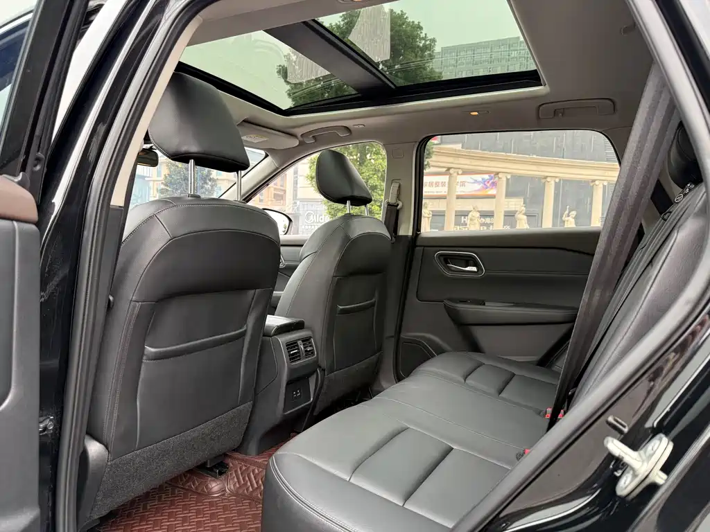 Nissan X-Trail — миниатюра 6