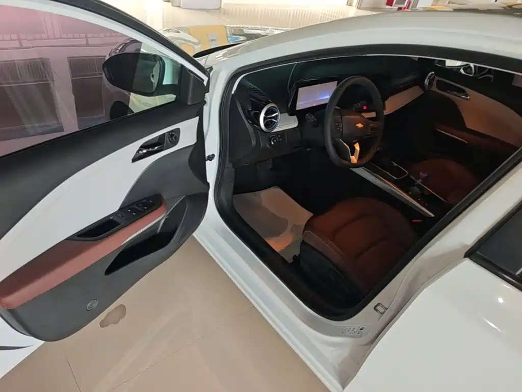 Chevrolet Monza — миниатюра 16