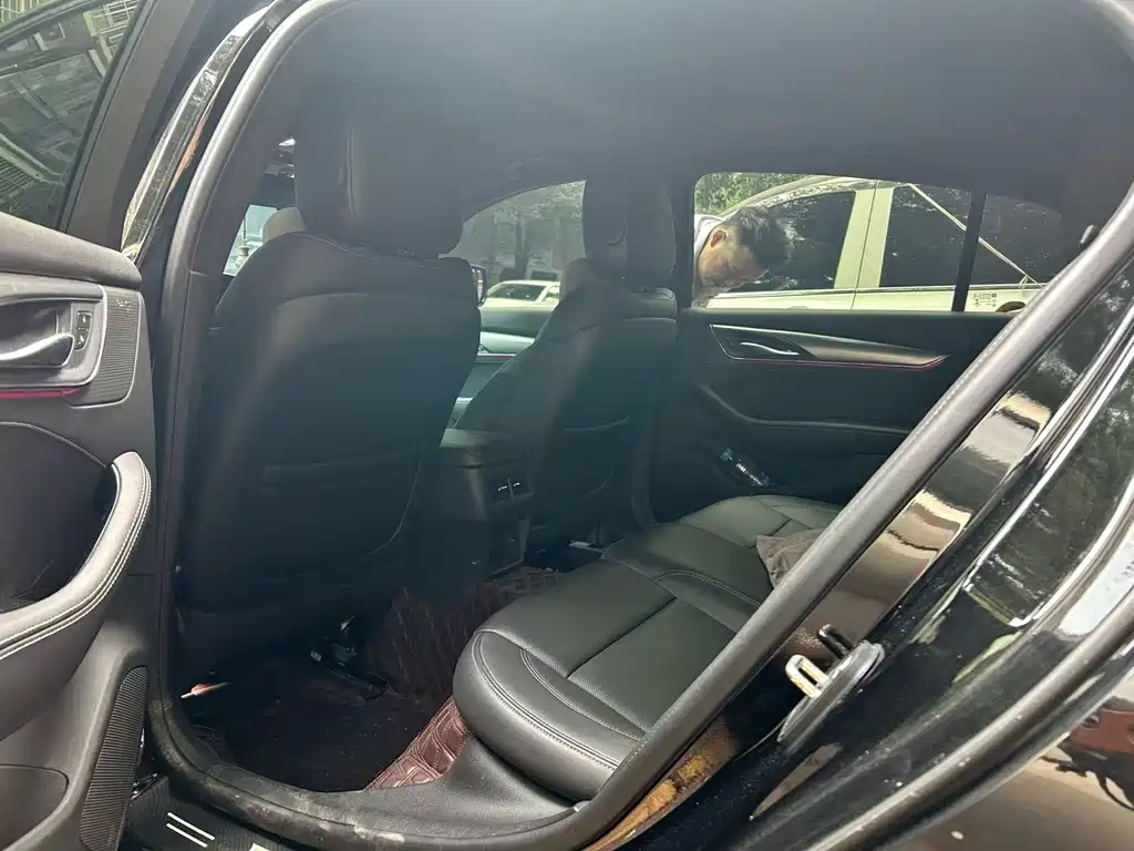 Cadillac CT5 — миниатюра 5