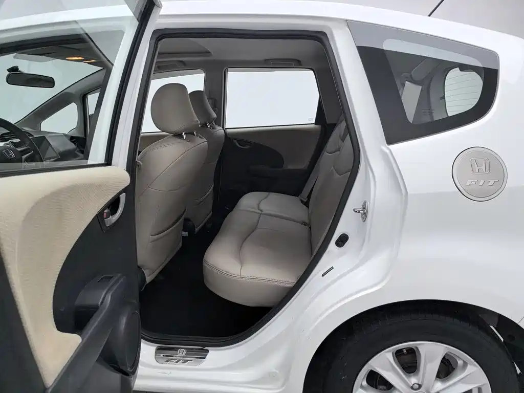 Honda Fit — миниатюра 15