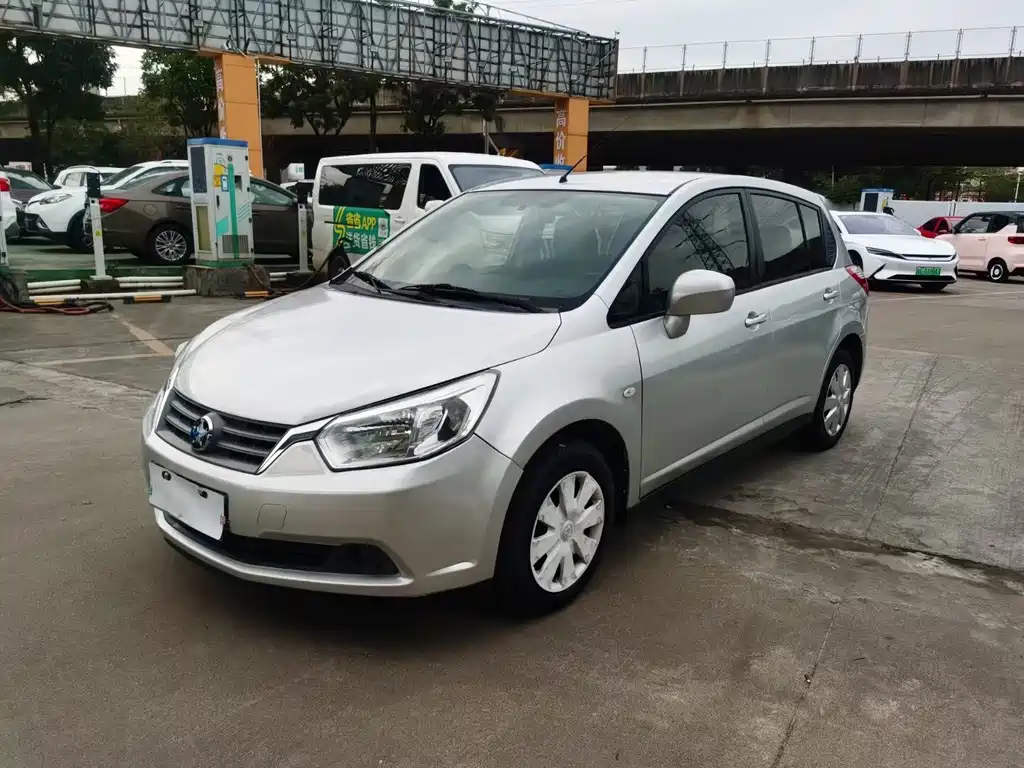 Venucia R50