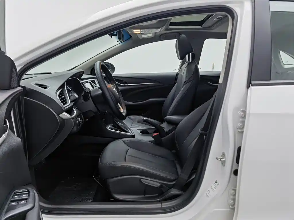 Buick Excelle — миниатюра 10