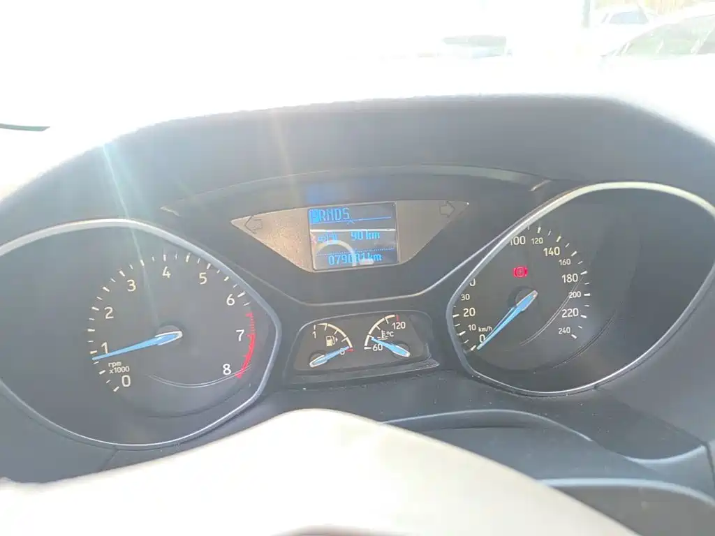 Ford Focus — миниатюра 12