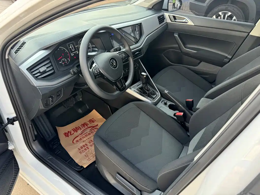 Volkswagen Polo — миниатюра 6