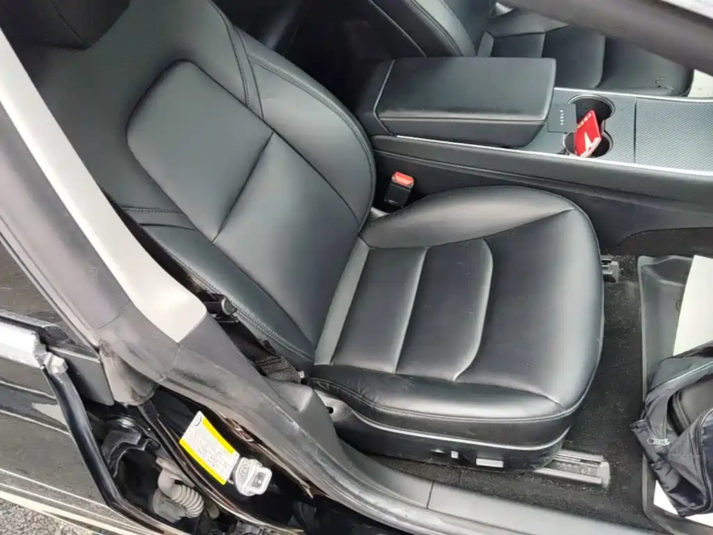 Tesla Model 3 — миниатюра 25