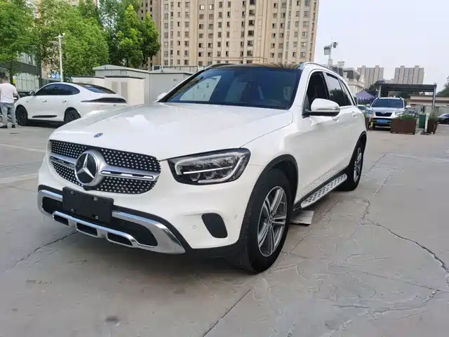 MERCEDES-BENZ GLC