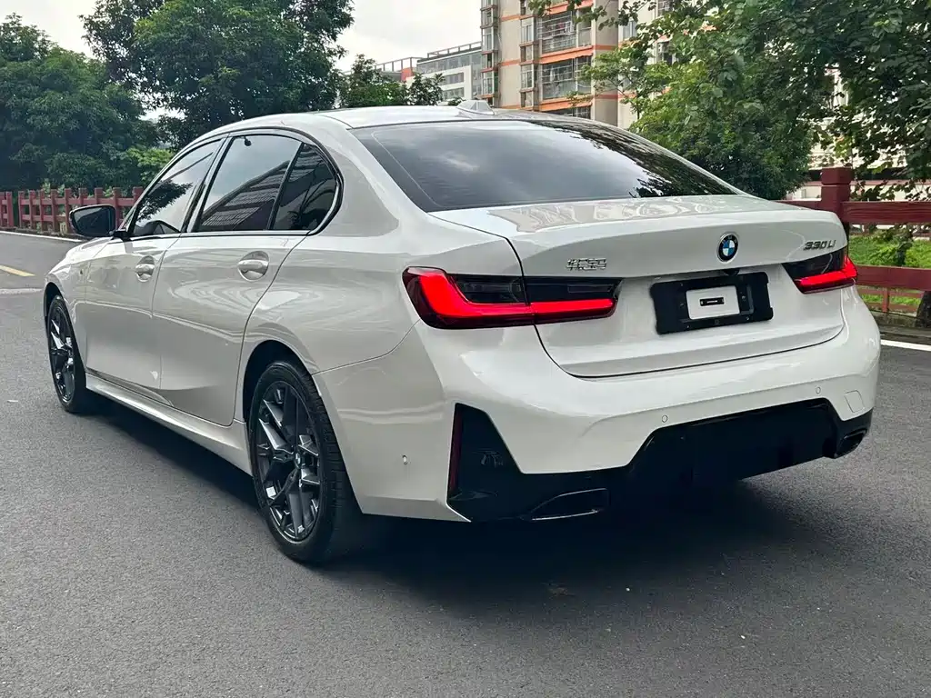 BMW 3 Series — миниатюра 6